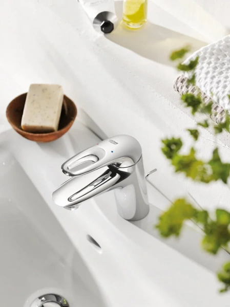Смеситель для раковины Grohe Eurostyle 23564003 (детальная фотография), однорычажные, двухрычажные