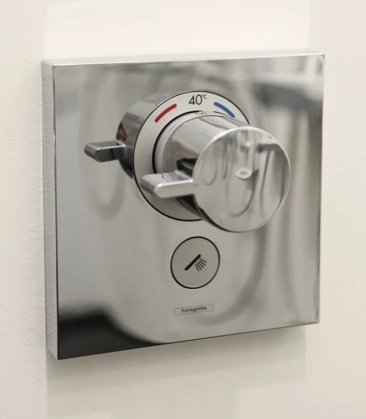 Смеситель для душа Hansgrohe ShowerSelect Highflow внешняя часть 15761000 (детальная фотография), хром