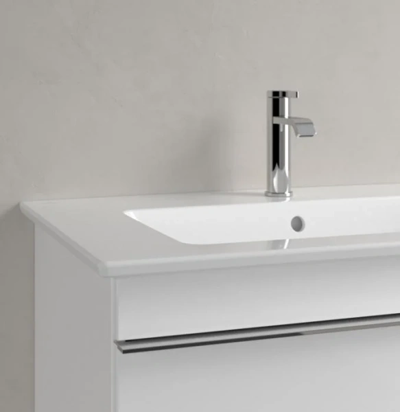 Pаковина полувстраиваемая Villeroy & Boch Venticello 41048L 80 см (детальная фотография), прямоугольной формы, плоская