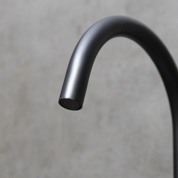 Смеситель для кухни Lemark Expert черный LM5079BL (детальная фотография), на мойку, на столешницу