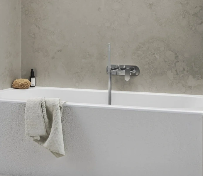 Смеситель для душа Ravak Eleganta X070 с душевой лейкой (детальная фотография), из латуни, округлая форма, с душевой лейкой