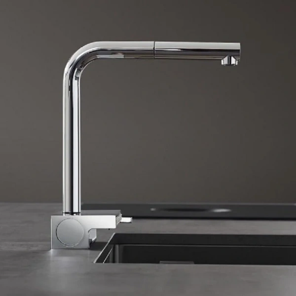 Смеситель кухонный Hansgrohe Aquno Select M81 однорычажный 73836000 (детальная фотография), с поворотным изливом