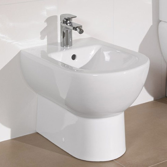 Биде напольное Villeroy & Boch Subway с горизонтальным выпуском 74100001 (детальная фотография), современные, hi-tech