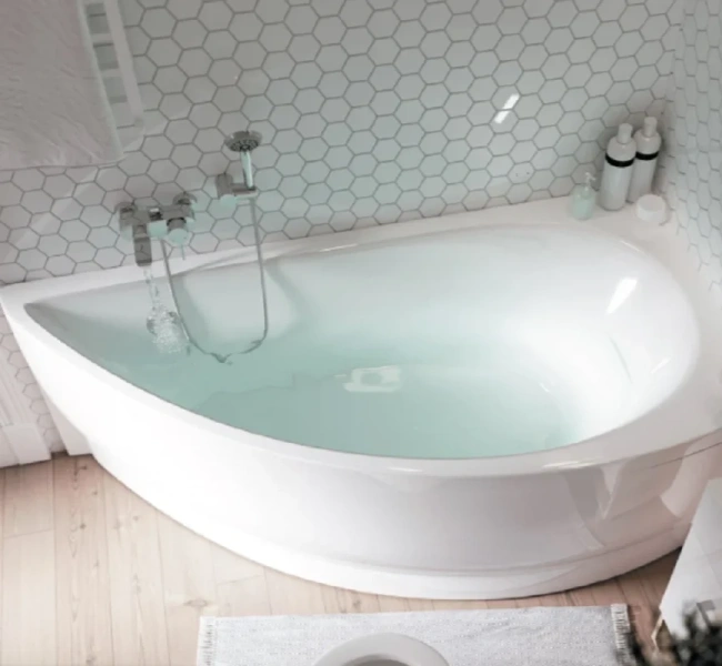 Ванна акриловая 1MarKa Piccolo 01пик1770пкс2+, 150 x 75 см, правая, с каркасом и сливом-переливом, белая (детальная фотография), современныe, hi-tech