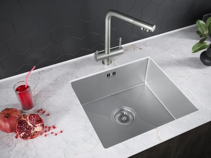 Мойка для кухни Paulmark Lassan PM304444 44 см квадратная (детальная фотография), квадратная