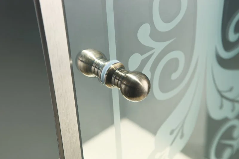 Душевой уголок Cezares Giubileo 100х100 см стекло прозрачное с узором профиль золото GIUBILEO-A-2-100-SCORREVOLE-CP-G (детальная фотография), классические, ретро, декорированные