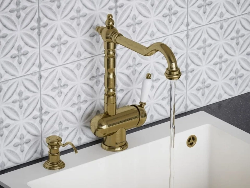 Смеситель для кухни Omoikiri Kyoto 2 Plus-G золото 4994353 (детальная фотография), классические, ретро, с элементами керамики, декорированные