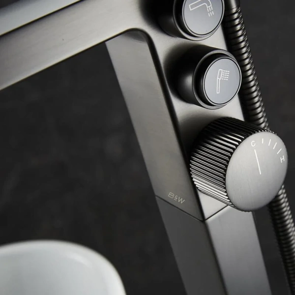 Смеситель для ванны Black&White Universe темно-серый матовый 7562GM (детальная фотография), другие