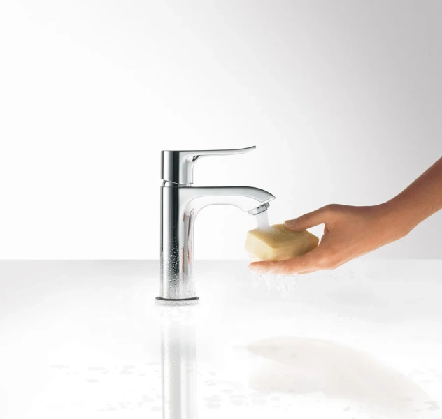 Смеситель для раковины Hansgrohe Metris со сливным гарнитуром 31088000 (детальная фотография), однорычажные, двухрычажные