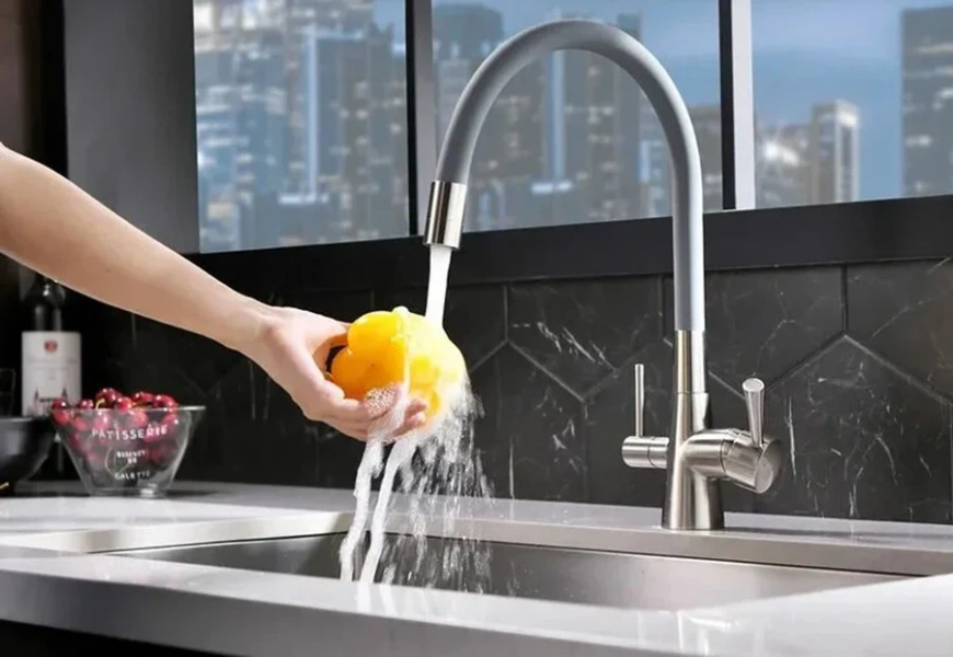 Смеситель для кухни Lemark Ursus никель/серый LM3075BN (детальная фотография), комбинированные