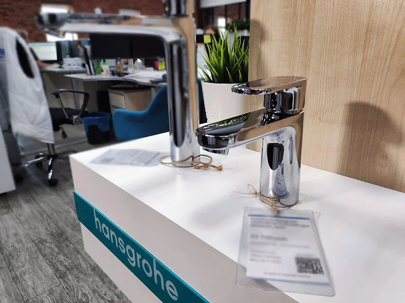Смеситель для раковины Hansgrohe Vernis Blend со сливным гарнитуром, хром 71551000 (детальная фотография), однорычажные, двухрычажные
