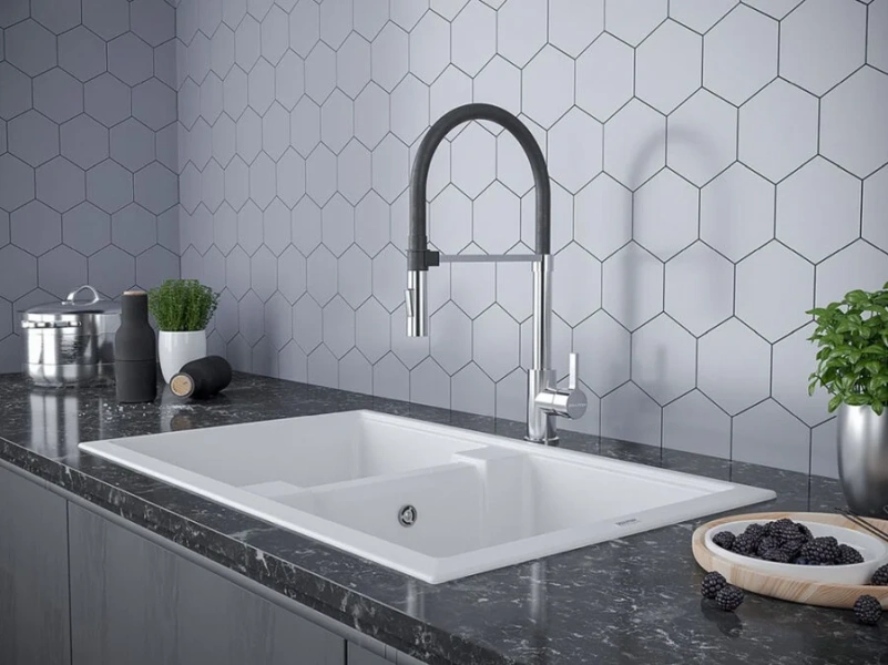 Смеситель для кухни Paulmark Halt Ha214021 с гибким изливом (детальная фотография), современные, hi-tech