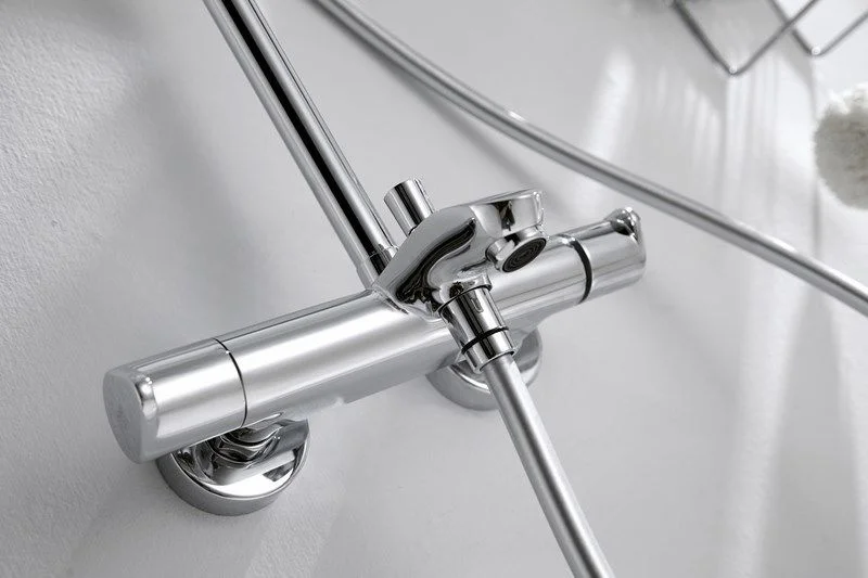 Душевая колонна с термостатическим смесителем для ванны Bravat Waterfall F639114C-A2-RUS (детальная фотография), с тропическим душем