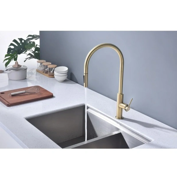 Смеситель для кухни Paulmark Senso светлое брашированное золото Se215180-SBG (детальная фотография), золото